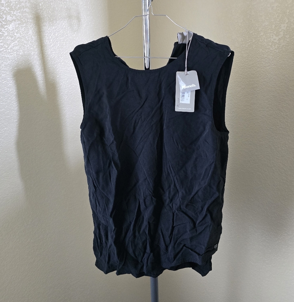Bench Sleeveless Pullover Top